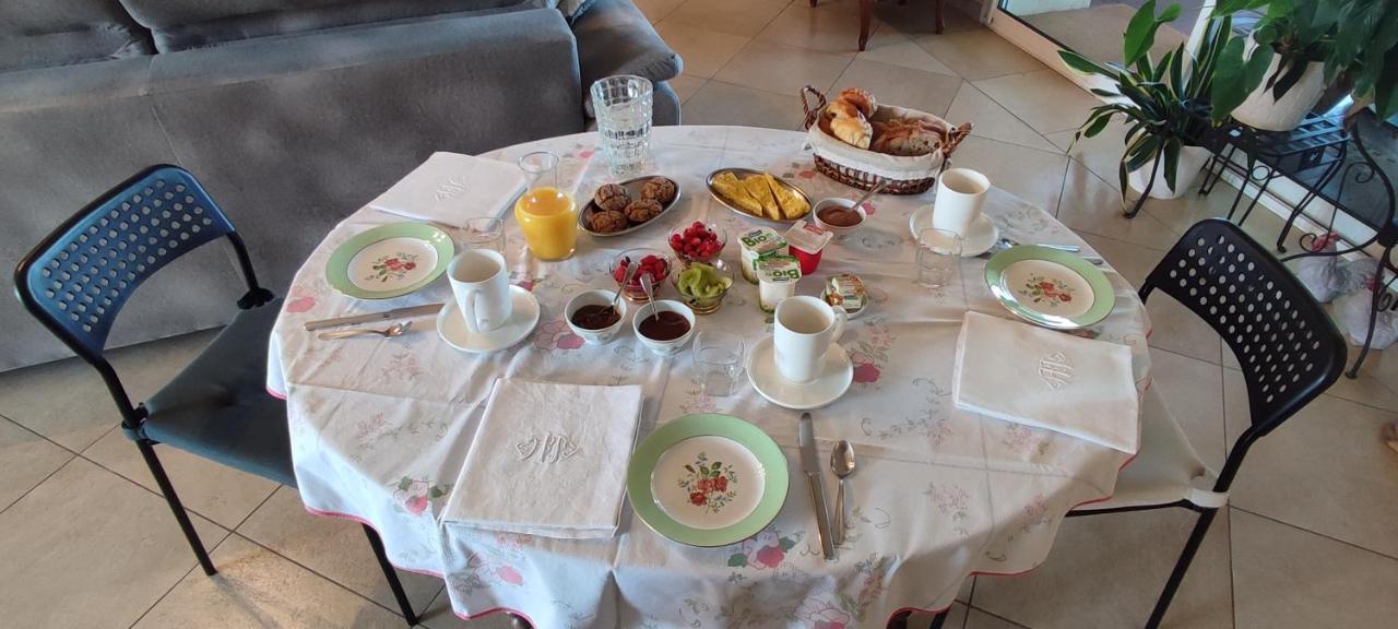 Les Hauts De Grazac, Chambres Et Tables D'Hotes Grazac  Buitenkant foto